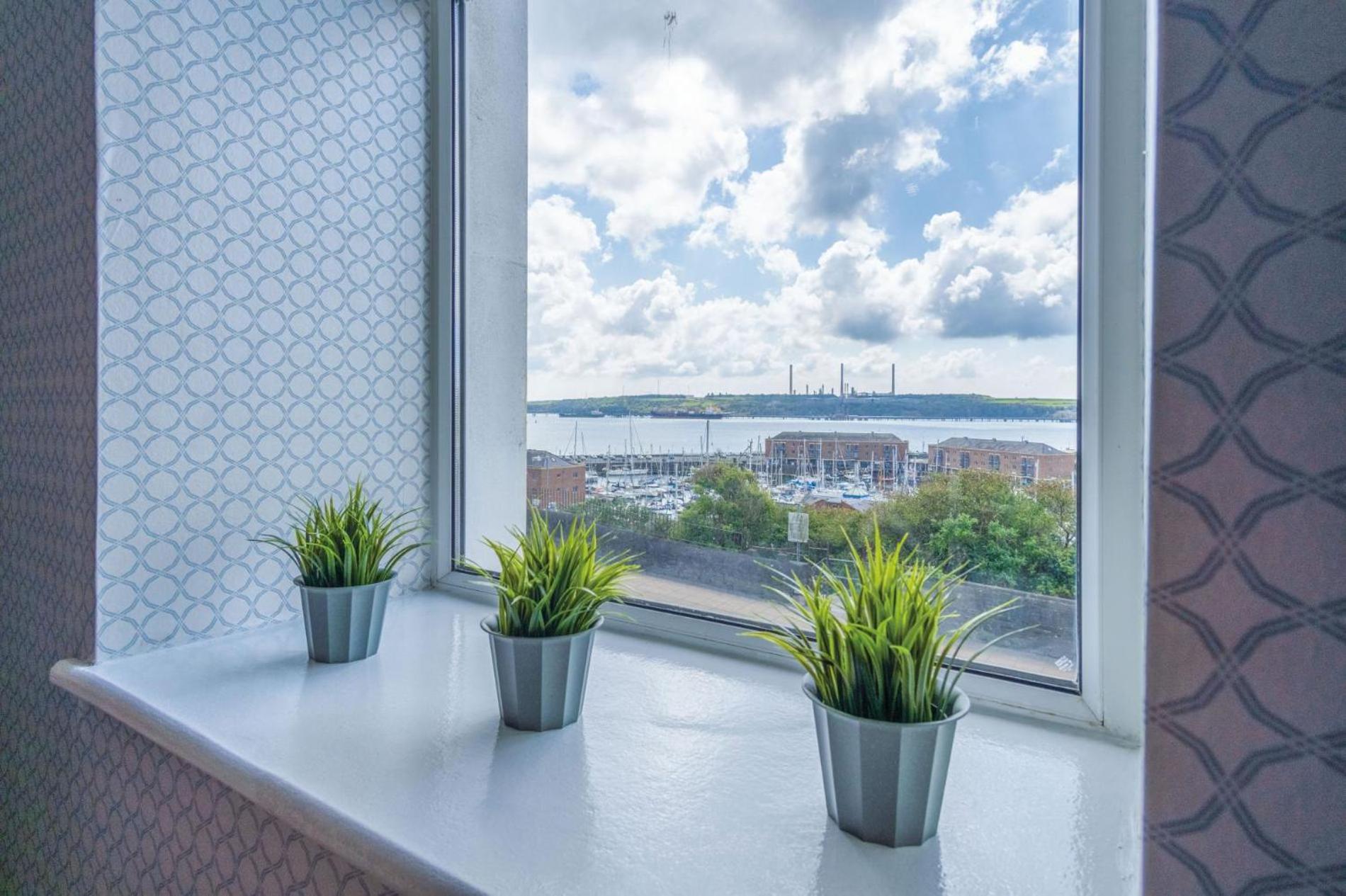 Haven View - 2 Bedroom Apartment - Милфорд Хейвън Екстериор снимка